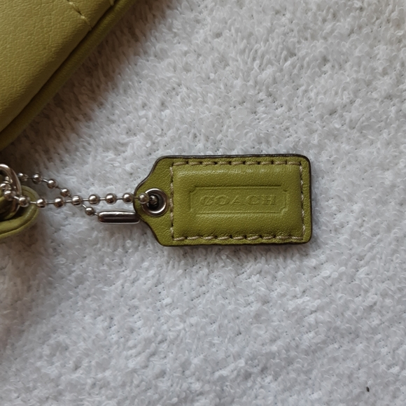 Coach inspired wristlet - Picture 5 of 8